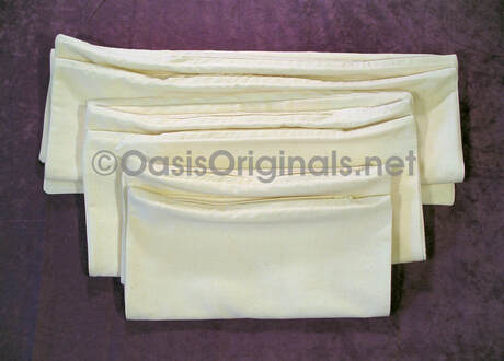 Muslin pillow inserts with zippers